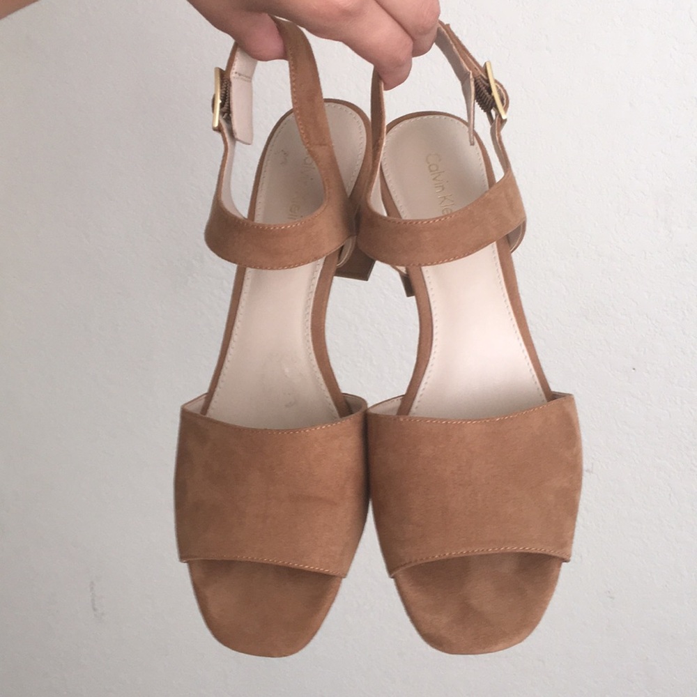 US size 8.5 CALVIN KLEIN Block Heels!